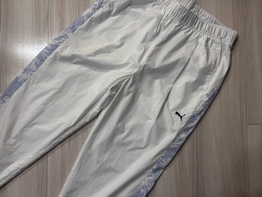 PUMAのウーブンメッシュライナーパンツ。春夏のジョギングやランニングに最適。上野アメ横でユニクロより安く購入
