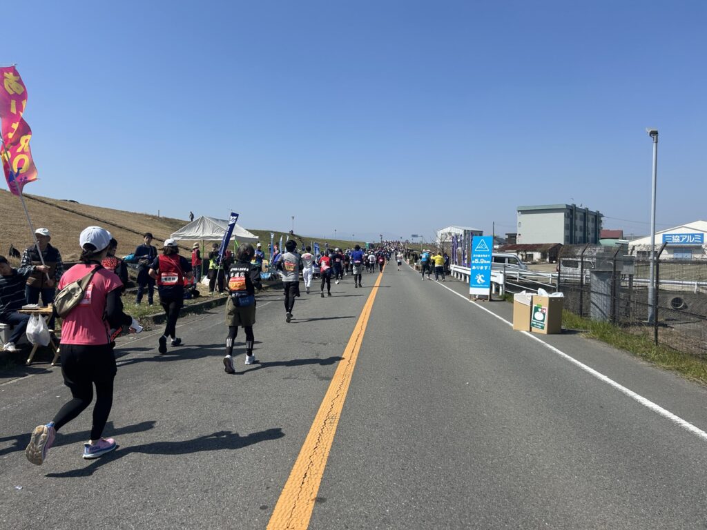 とくしまマラソン2025 見通しの良いコース